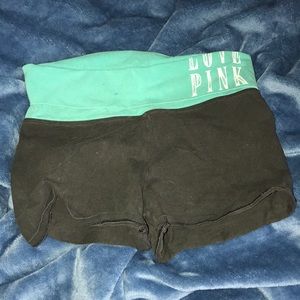 FINAL PRICE VS PINK YOGA SHORTS